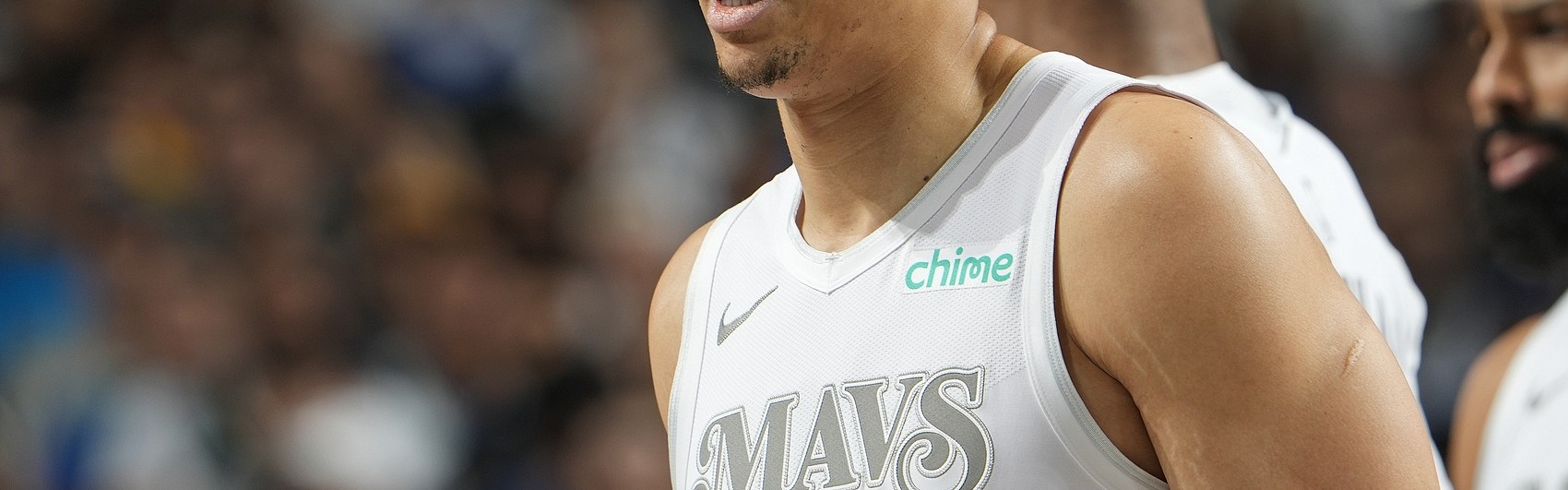 替补高效！埃克萨姆4中3拿到12分3板3助4断1帽 罚球5中5