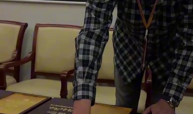 巩晓彬晒名人堂Vlog：我感到无比的荣光和激动 感谢支持我的人