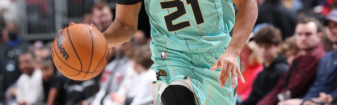 真敢打！以赛亚-王外线弹无虚发 9中6&三分3中3轰下生涯新高17分