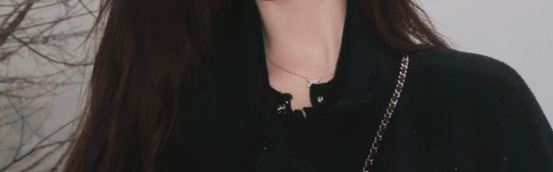 纯美🥵Meiko女友郑子怡晒照：一年一度来还愿