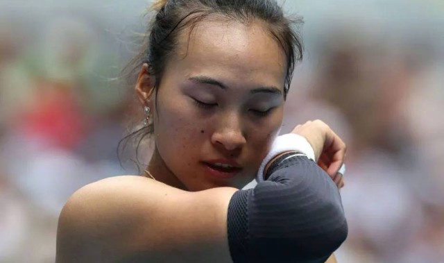 WTA彻底变天！11位种子全出局，郑钦文输的不冤，萨巴也爆冷了
