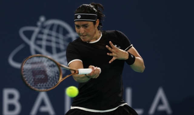 将对阵郑钦文！贾巴尔两盘横扫凯斯勒，晋级多哈站次轮