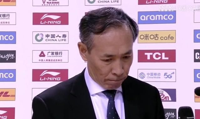 许利民：对戴维斯的防守做得不好 此役对即将开始的季后赛有帮助