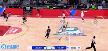 首秀惊艳!伯克里突外投不可阻挡 半场12中6&三分3中2拿下14分4助