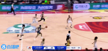 首秀惊艳!伯克里突外投不可阻挡 半场12中6&三分3中2拿下14分4助