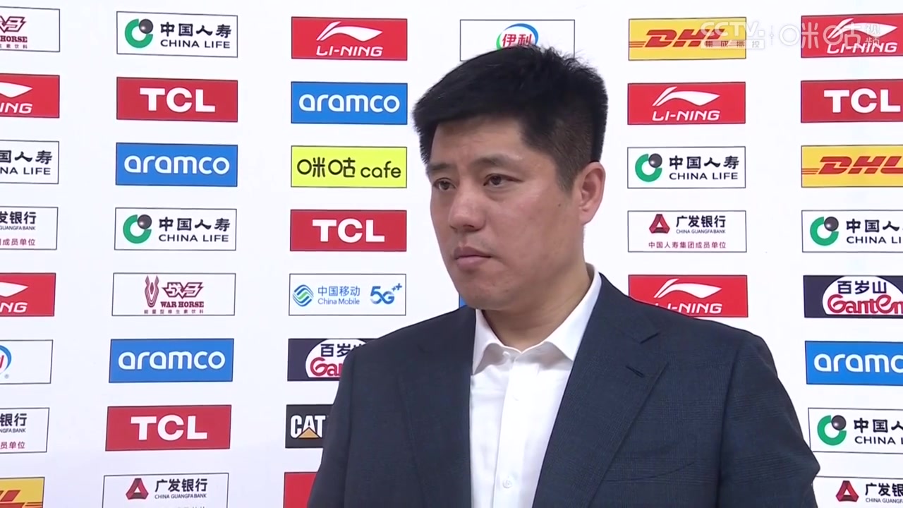 潘江：大家都是带着伤病在坚持 季后赛会打得更强硬&全力以赴