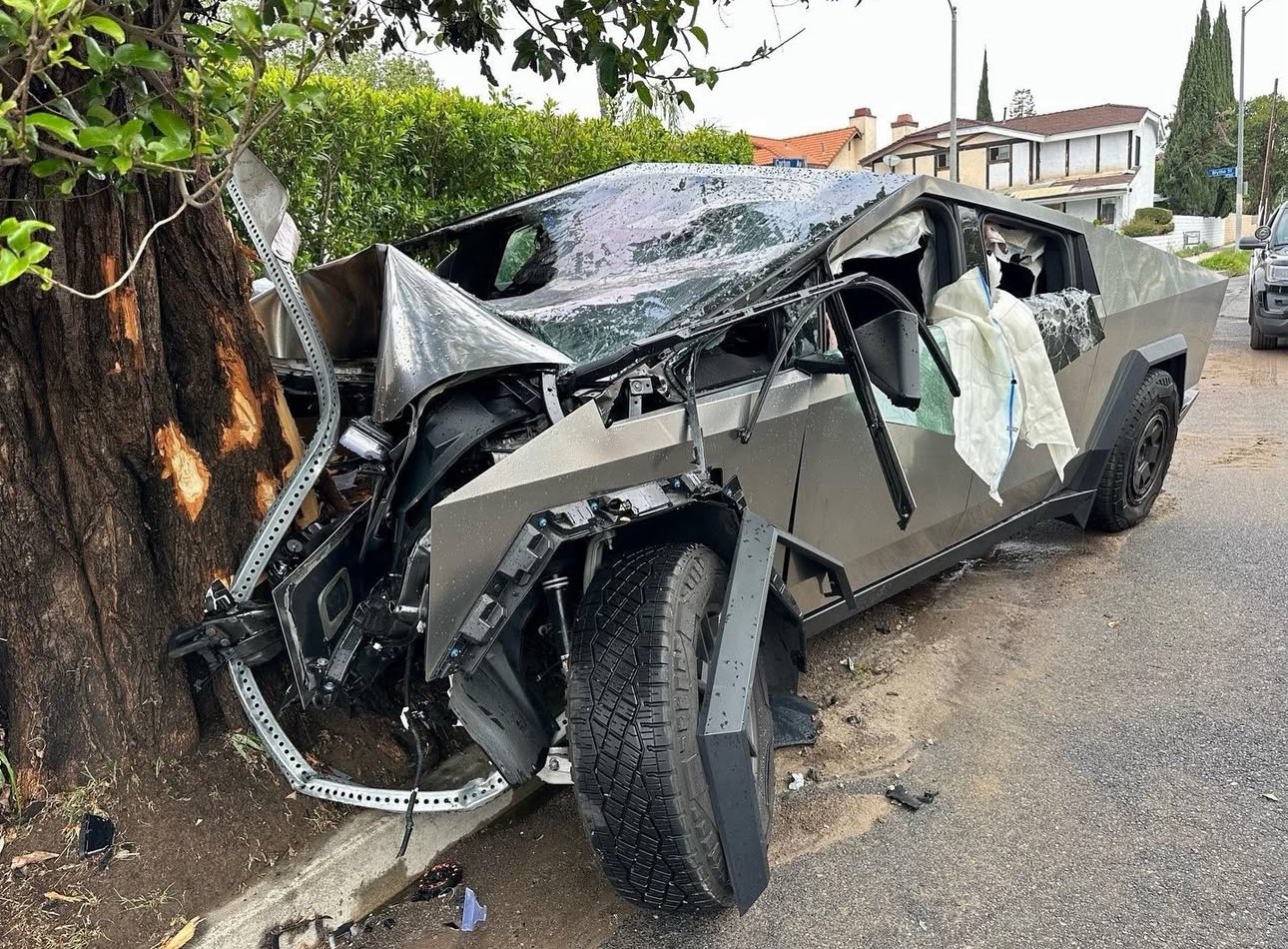 行车不规范🚗TMZ:警方认为阿里纳斯儿子可能因超速导致车祸